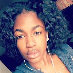 Meet your Posher, Khadejah